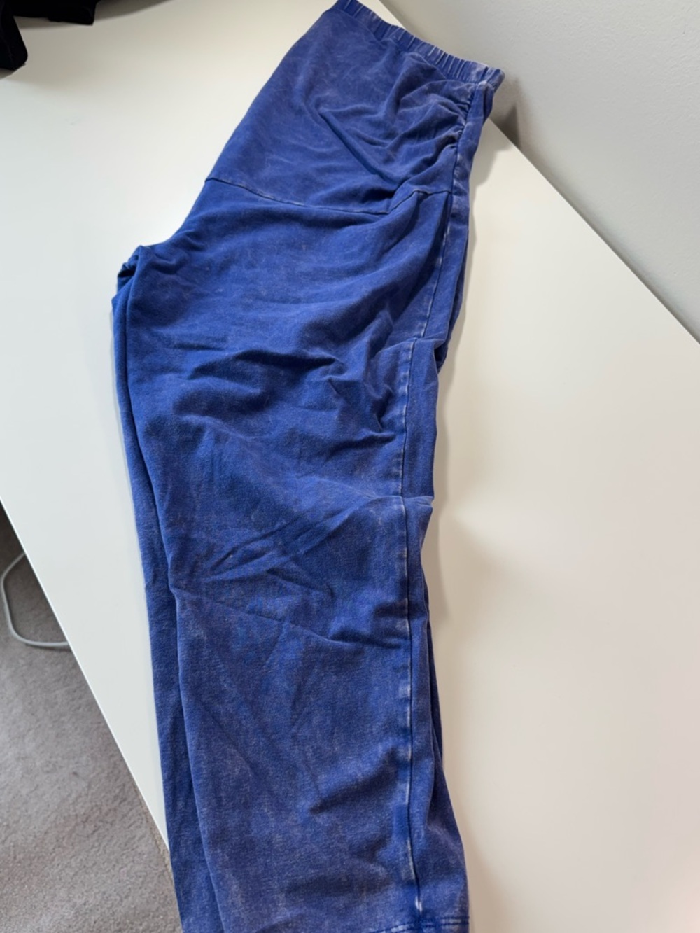 torrid Blue Maternity Leggings size 2 pedal pusher signature waist over bump